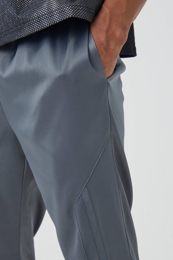 Slim-Fit Satin-Hose mit geteiltem Saum