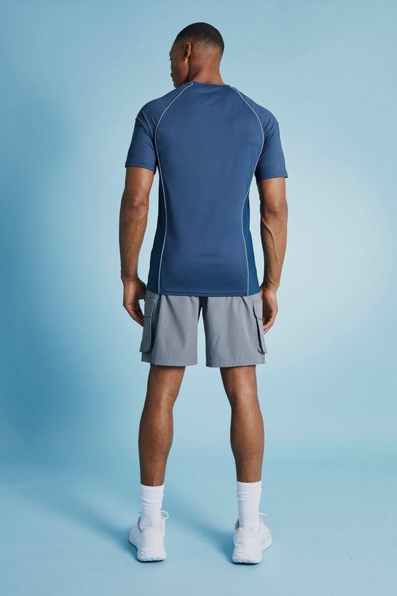 Man Active Muscle-Fit T-Shirt