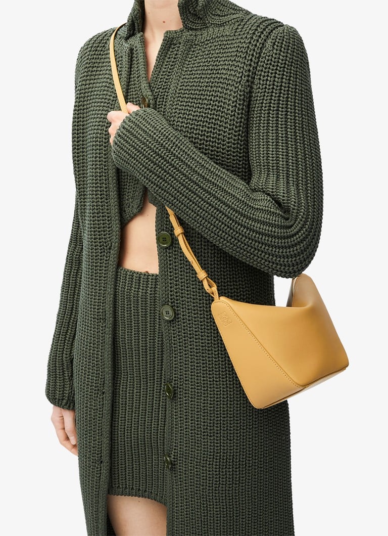 LOEWE Hammock Hobo plecu soma no teļādas