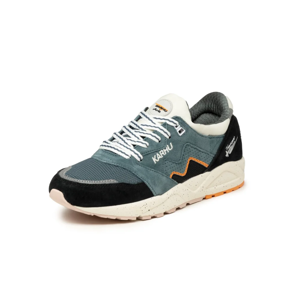 Karhu Aria 95 F803101 / schwarz