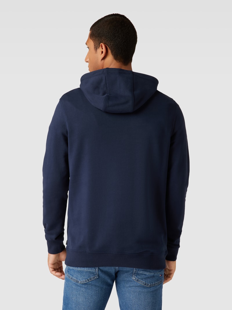 Hoodie mit Label-Print Modell 'Samuel' in marineblau