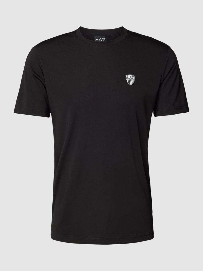 T-Shirt mit Label-Detail in schwarz
