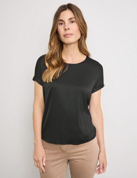 Kurzarmshirt mit Material-Patch