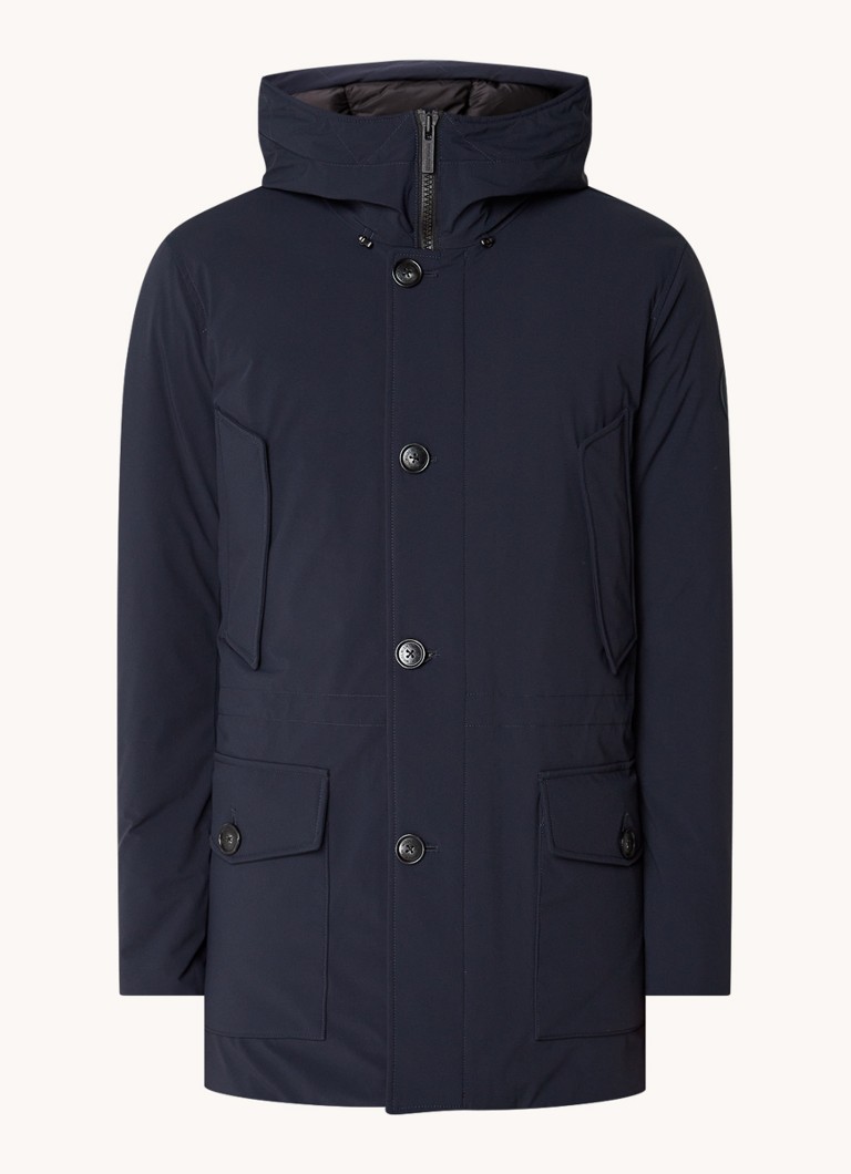 Parka Woolrich Arctic s péřovou výplní a klopovými kapsami