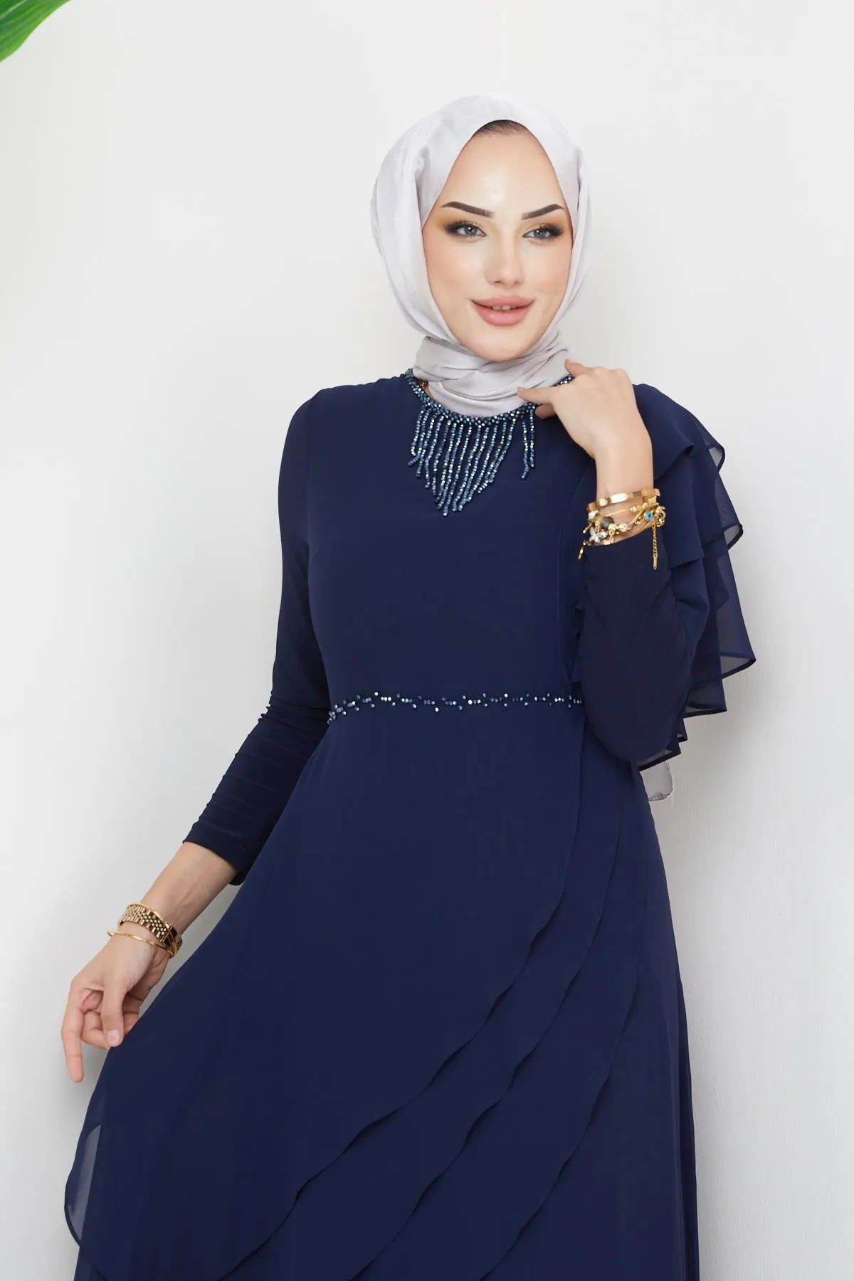 Olcay  Abendkleid aus Chiffon mit Hijab und Perlenverzierung, Marineblau, 1652