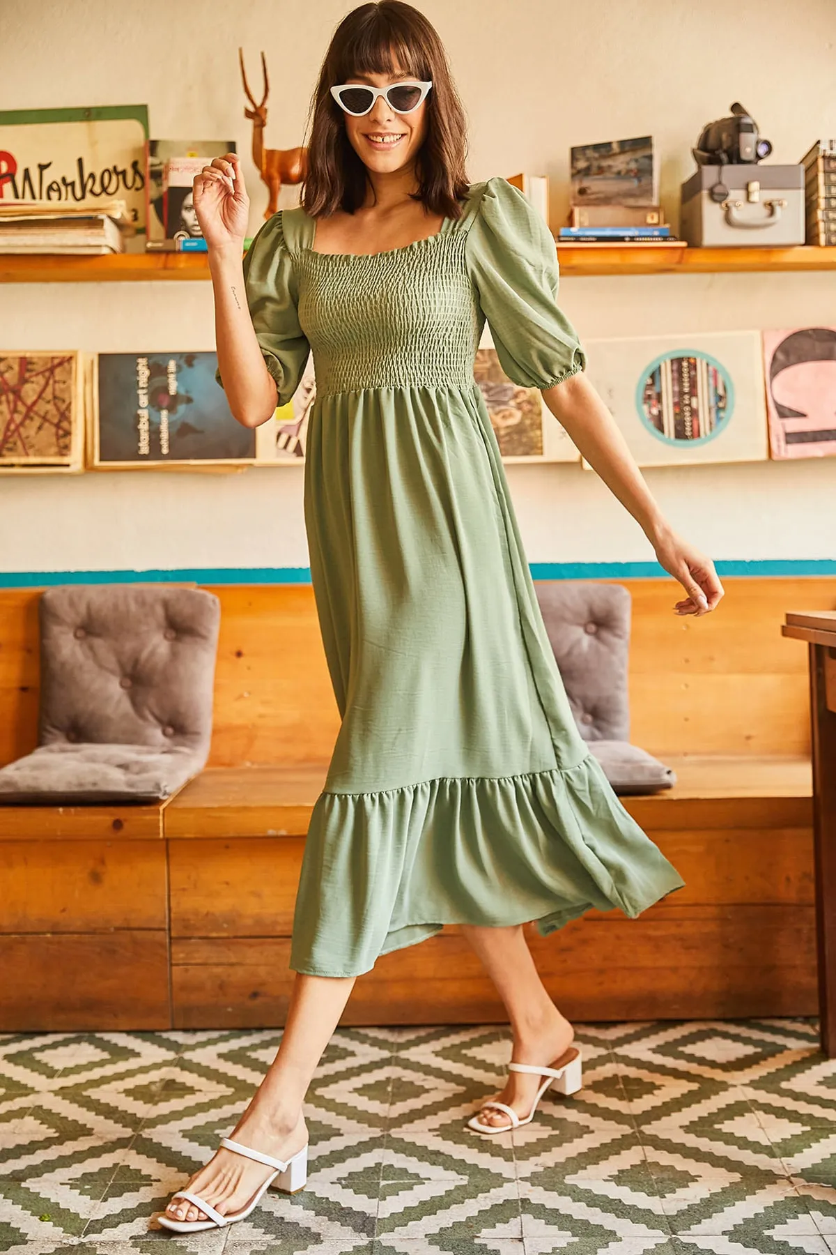 Olalook  Grünes grünes Bodrum-Kleid mit quadratischem Kragen für Damen ELB-19001557