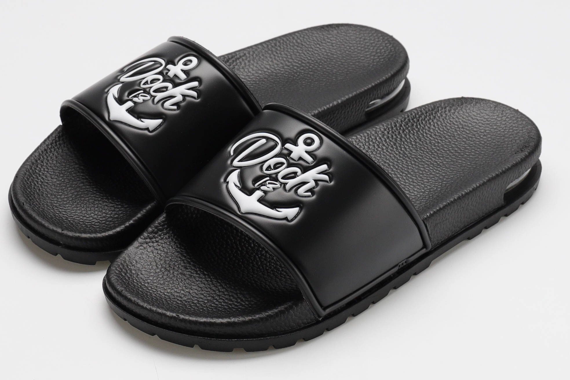 Dock13 Dock13 Unisex-Erwachsene Badelatschen Hausschuhe „Wismar“ Schwarz 40 Badeschuh