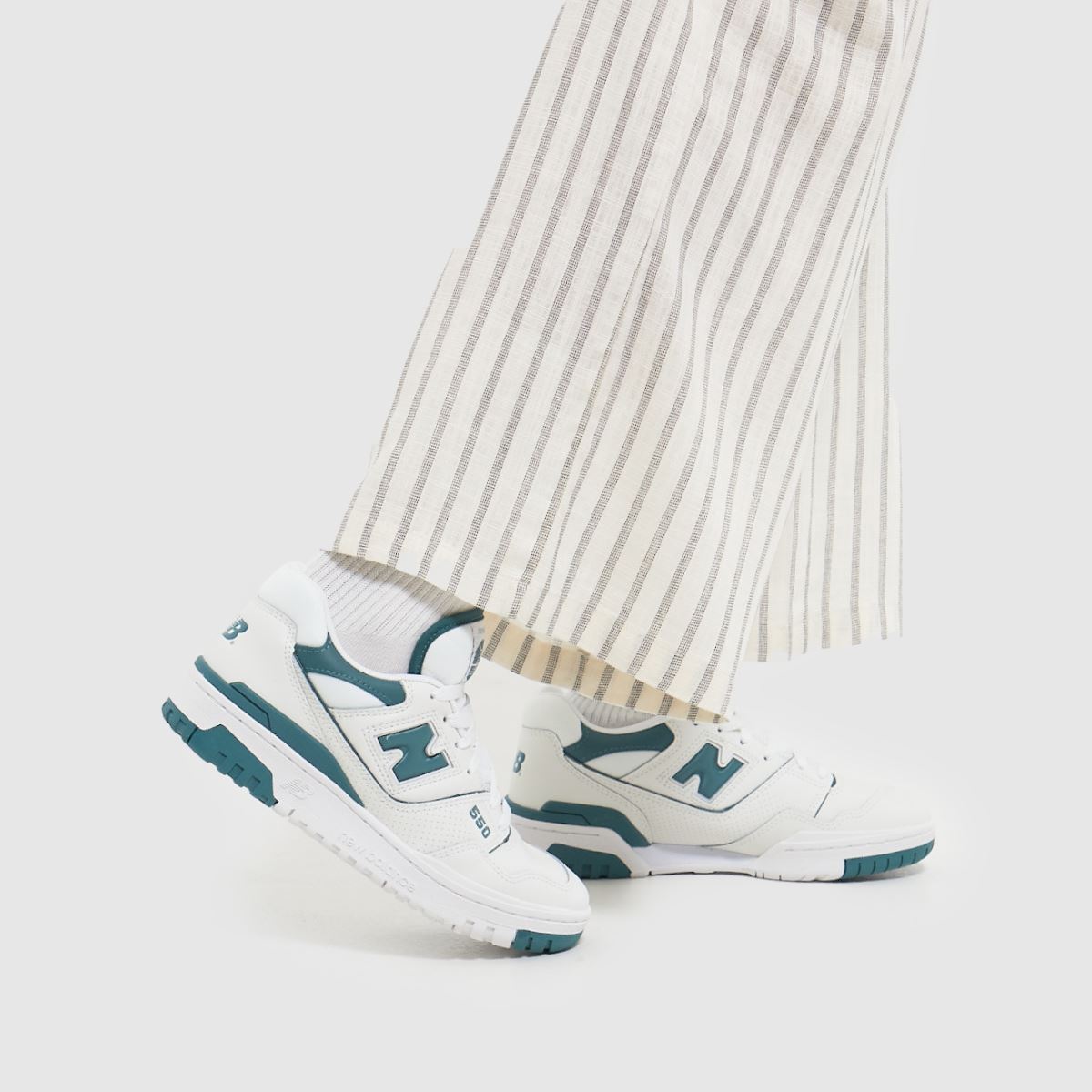 New Balance bb550 cipők fehér és zöld színben