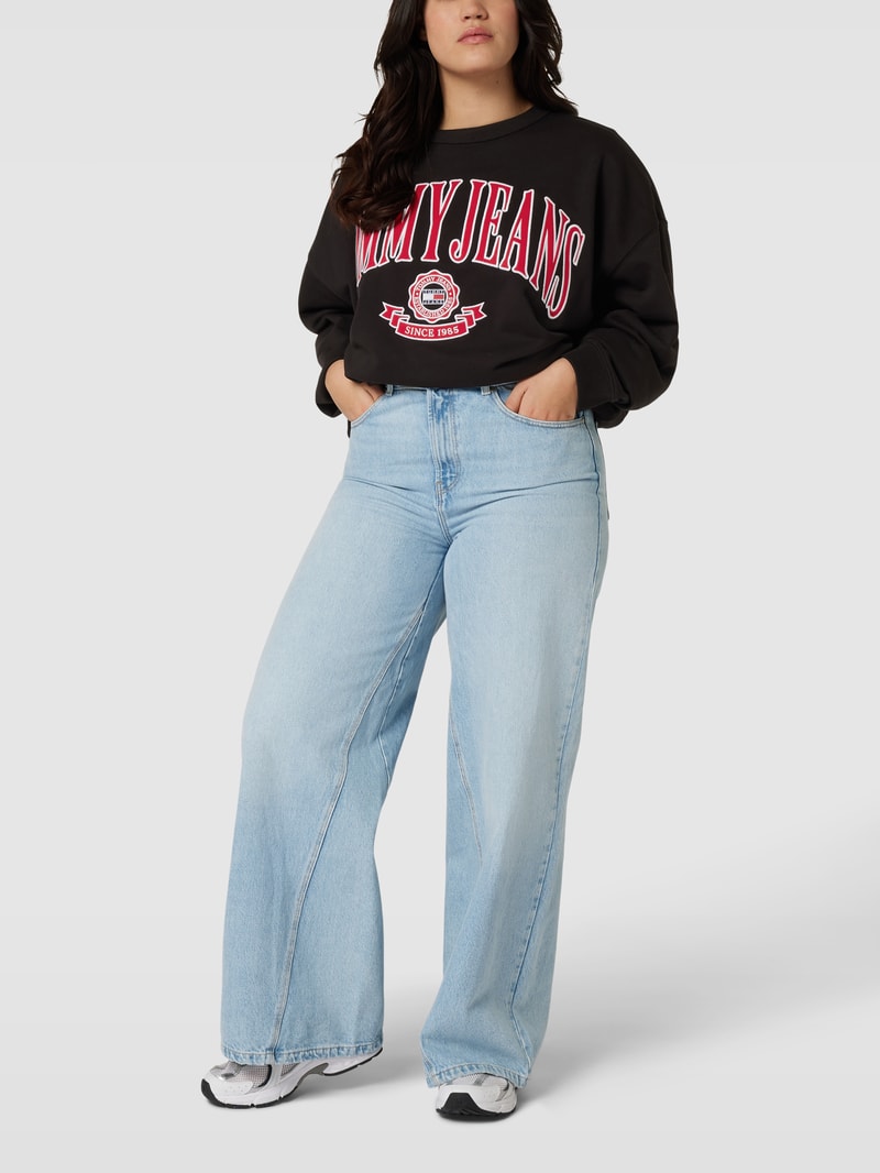 PLUS SIZE Sweatshirt mit Logo-Stitching Modell 'VARSITY' in schwarz