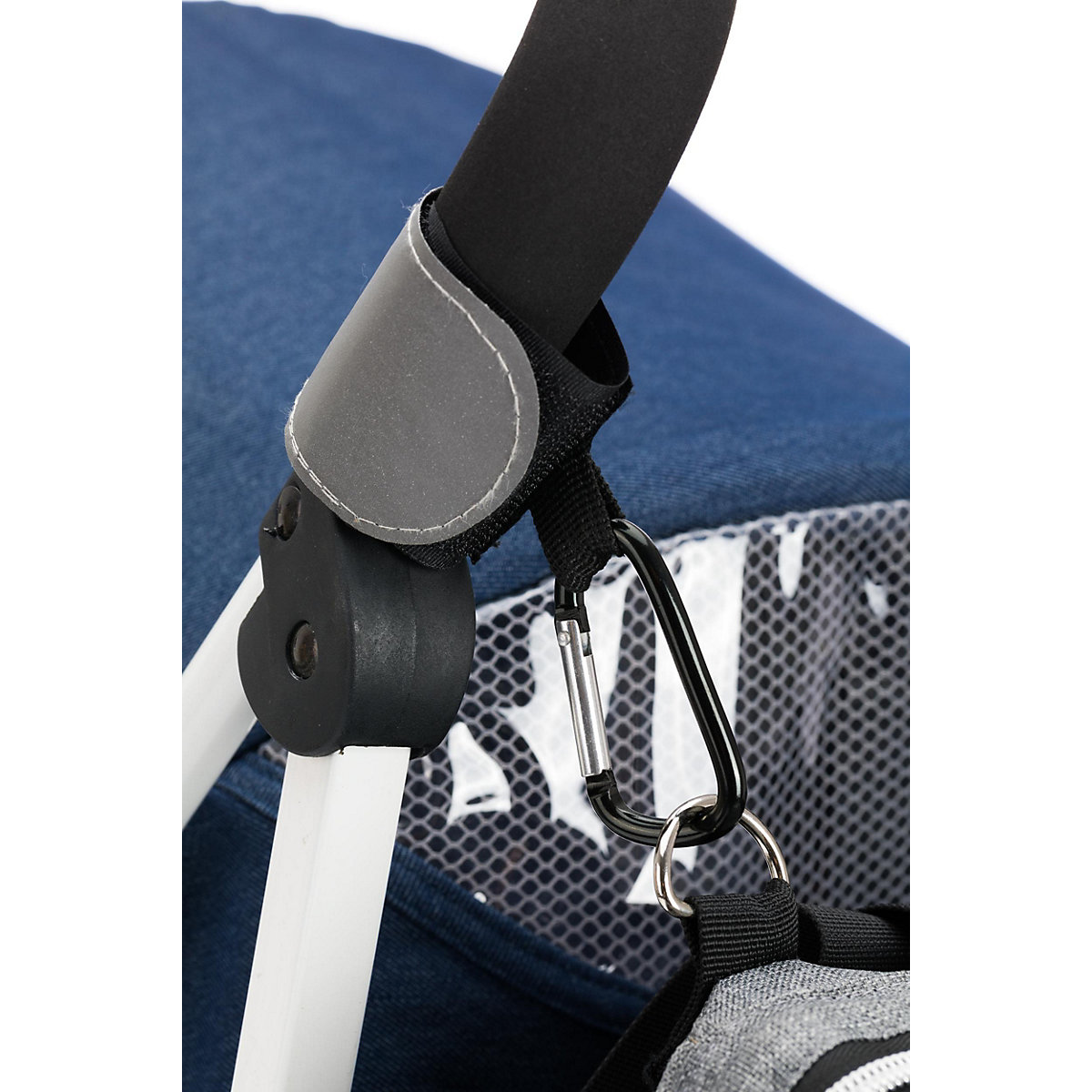 Karabinerhalterung für Kinderwagen und Buggys schwarz mit Reflektor