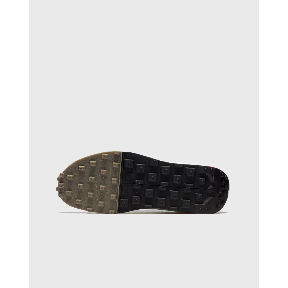 Nike Fontanka Waffle DC3579-300 / grün