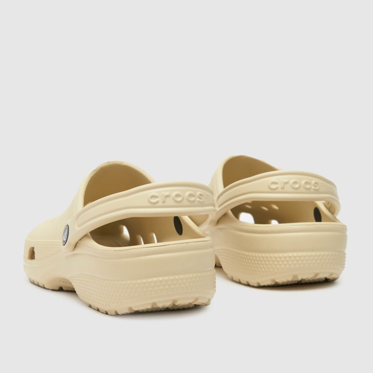 Crocs klasszikus klumpa szandál kő színben