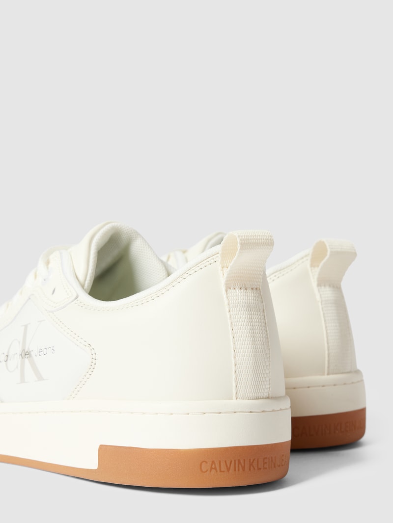 Sneaker mit Label-Print Modell 'BASKET' in offwhite