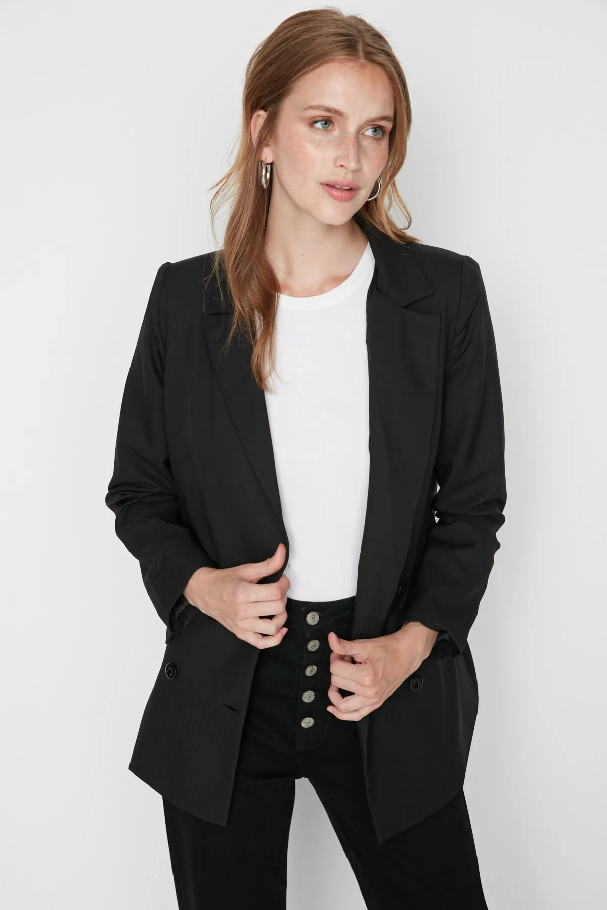 Trendyol Collection  Anthrazitfarbene, gefütterte, gewebte Blazerjacke mit Knopfleiste TWOAW21CE0264