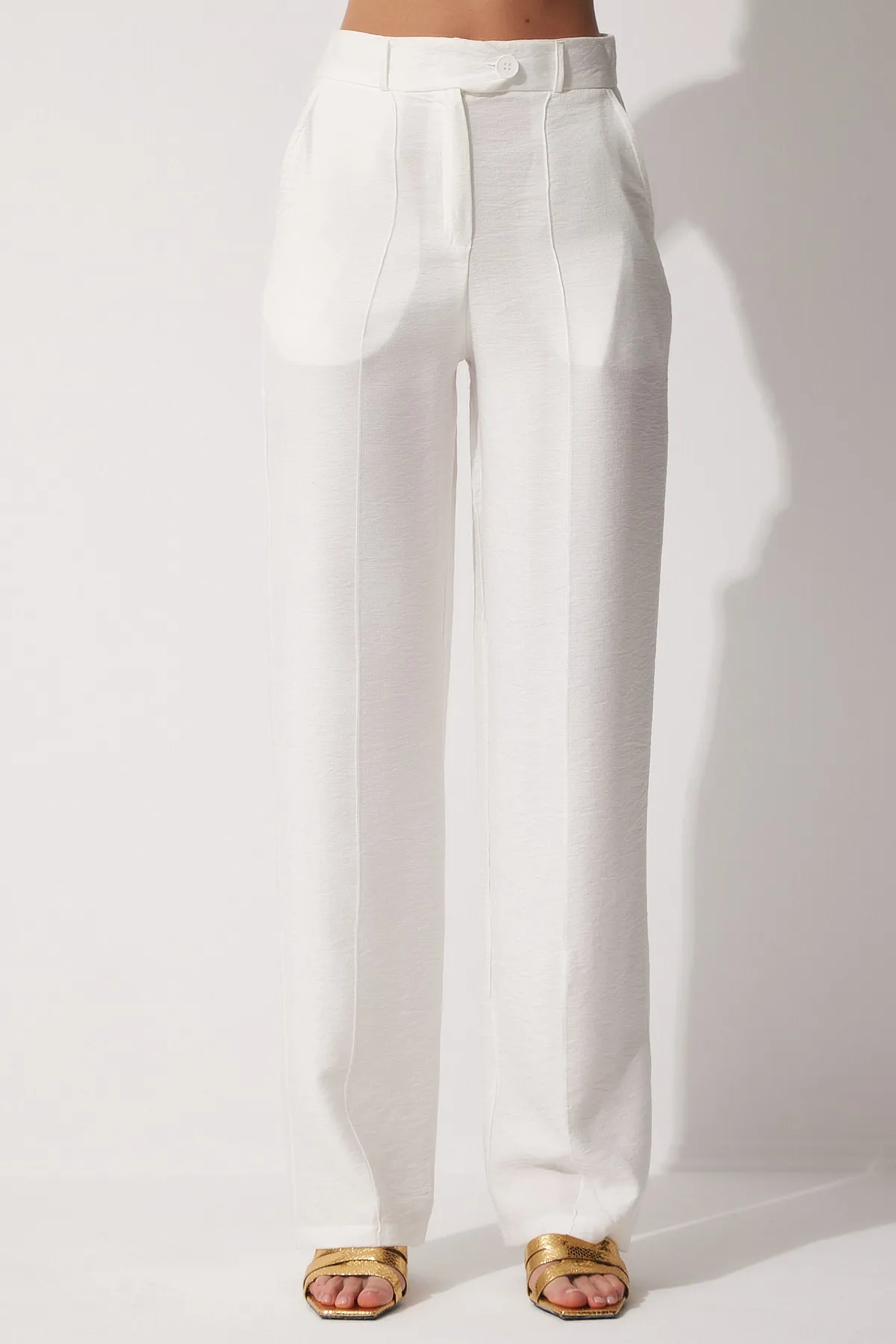 Happiness İstanbul  Damen-Leinenhose mit weitem Bein und Abnähern in Ecru TO00053