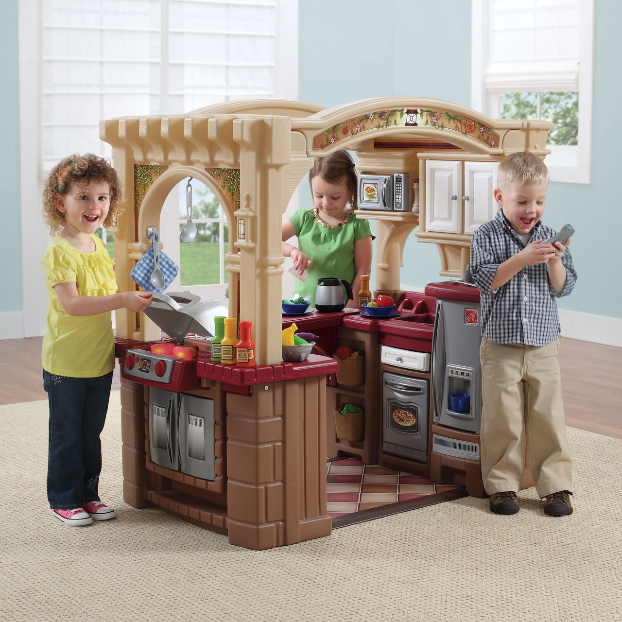 Step2 Grand Walk-In Kitchen & Grill