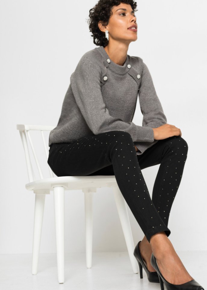 Stretch-Jeans mit Strassapplikation