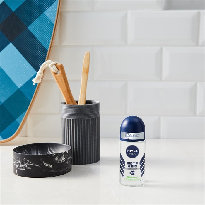 Sensitive Protect Anti-Transpirant Roll-On