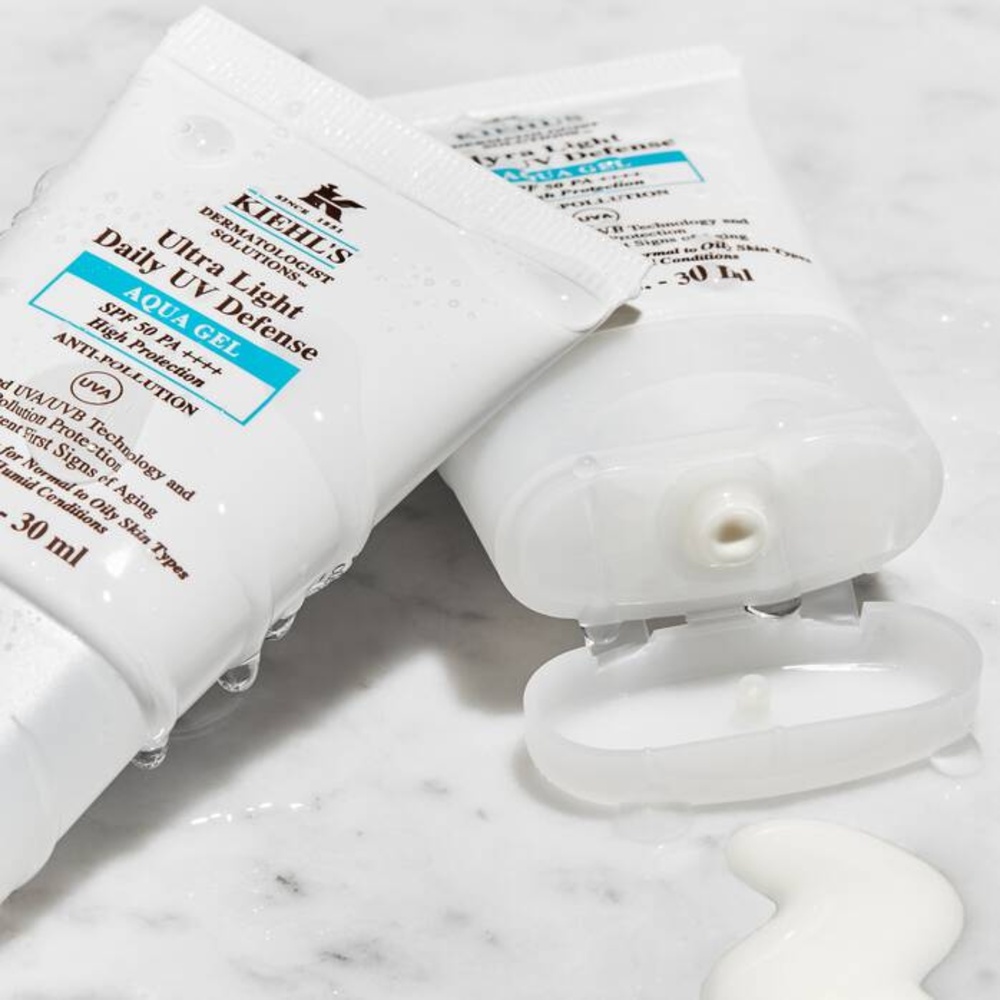 kiehl's Ultra Light Daily UV Defense Aqua Gel SPF 50 PA++++ Fluide solaire visage SPF 50 et anti-pollution pour peaux normales à grasses