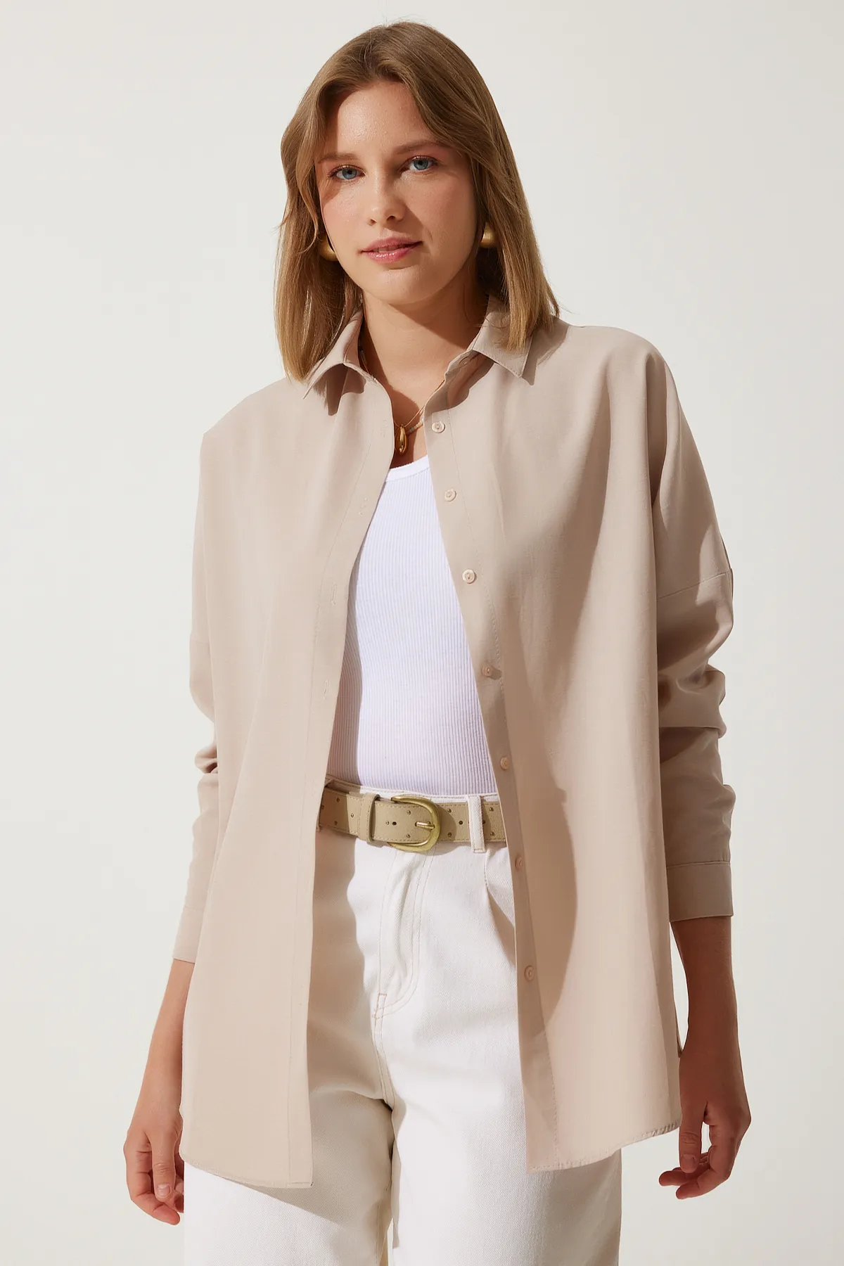 Happiness İstanbul  Biscuit Oversize-Lang-Basic-Shirt für Damen DD00842