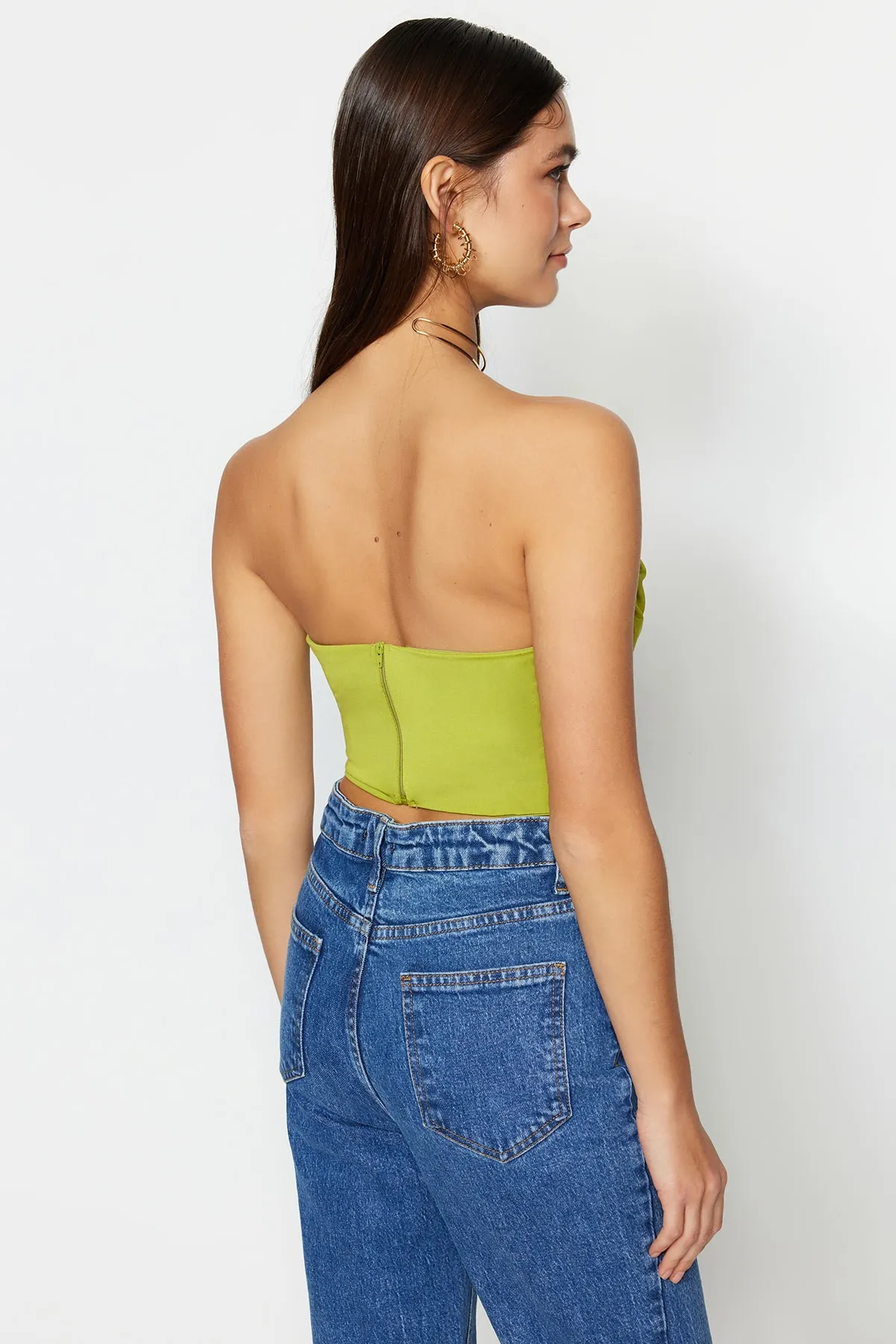 Trendyol Collection  Hellgrünes, bauchfreies, gefüttertes Strickkorsett mit detailliertem Bustier TPRSS23BS00006