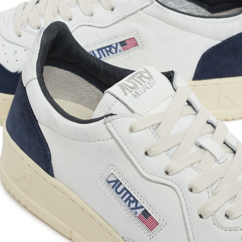 Autry Medalist Low goat/suede wht/ink bl