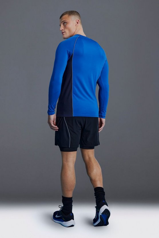 Langärmliges Man Active Muscle-Fit Oberteil