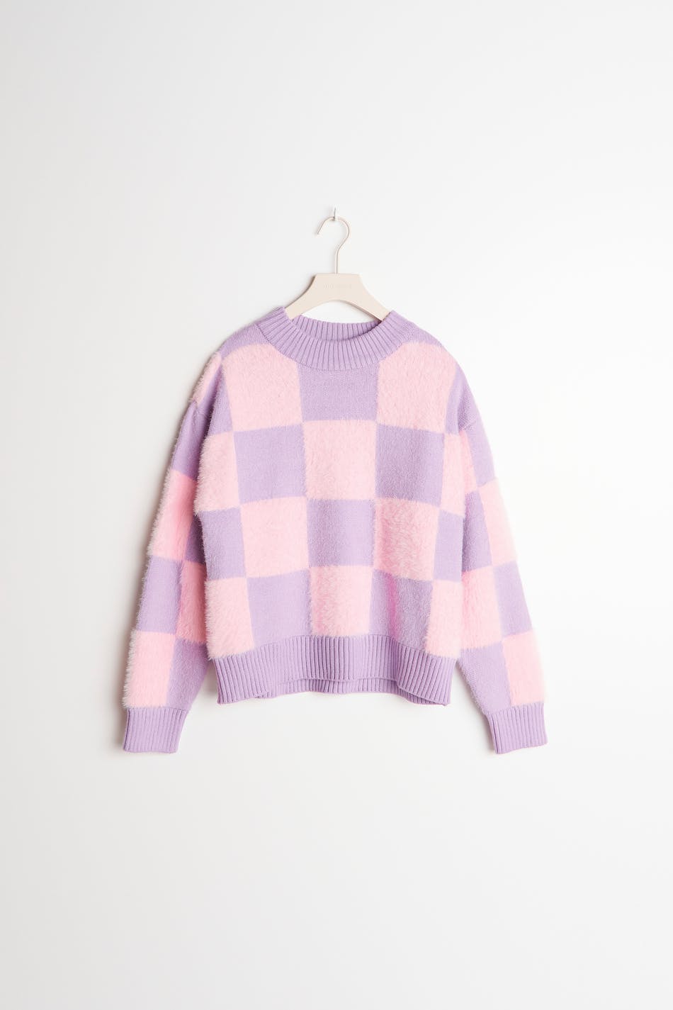 Y knit checked sweater