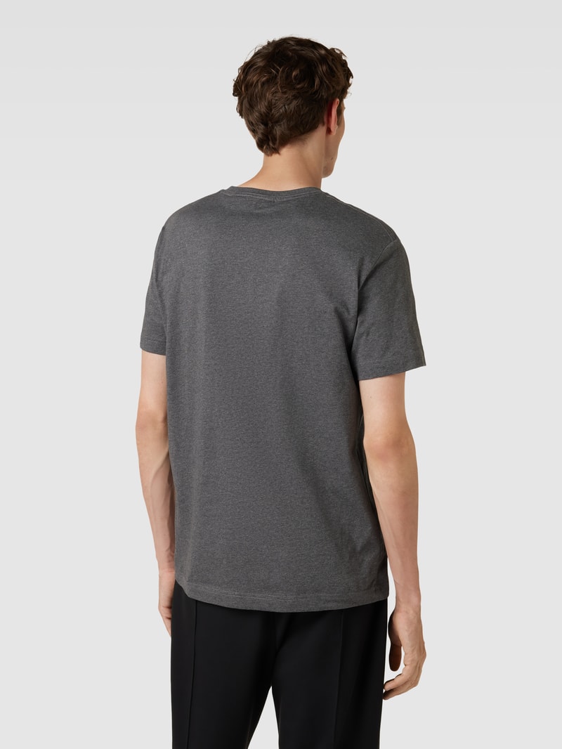 T-Shirt aus Baumwolle mit Label-Detail in anthrazit meliert