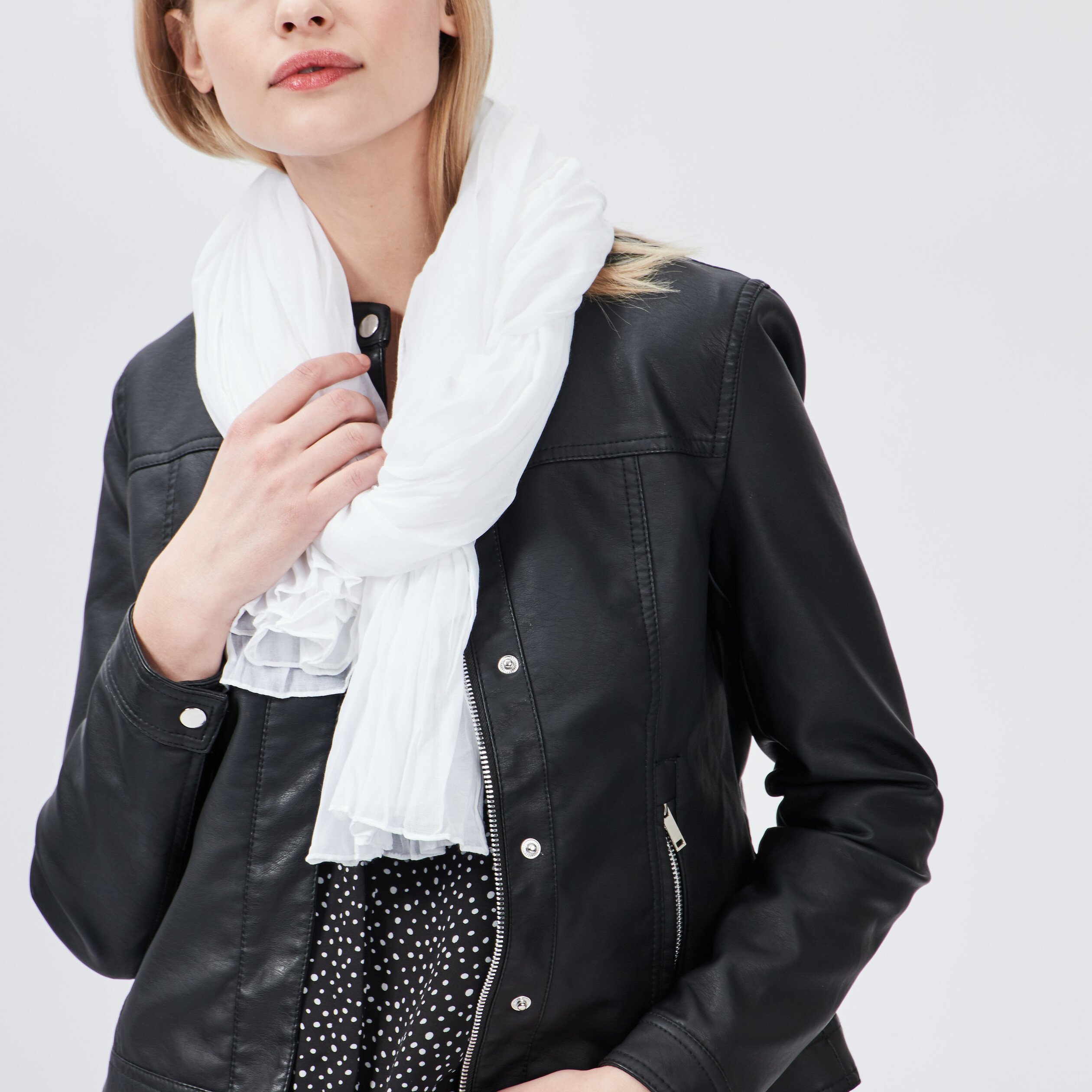 Foulard blanc femme | La Halle