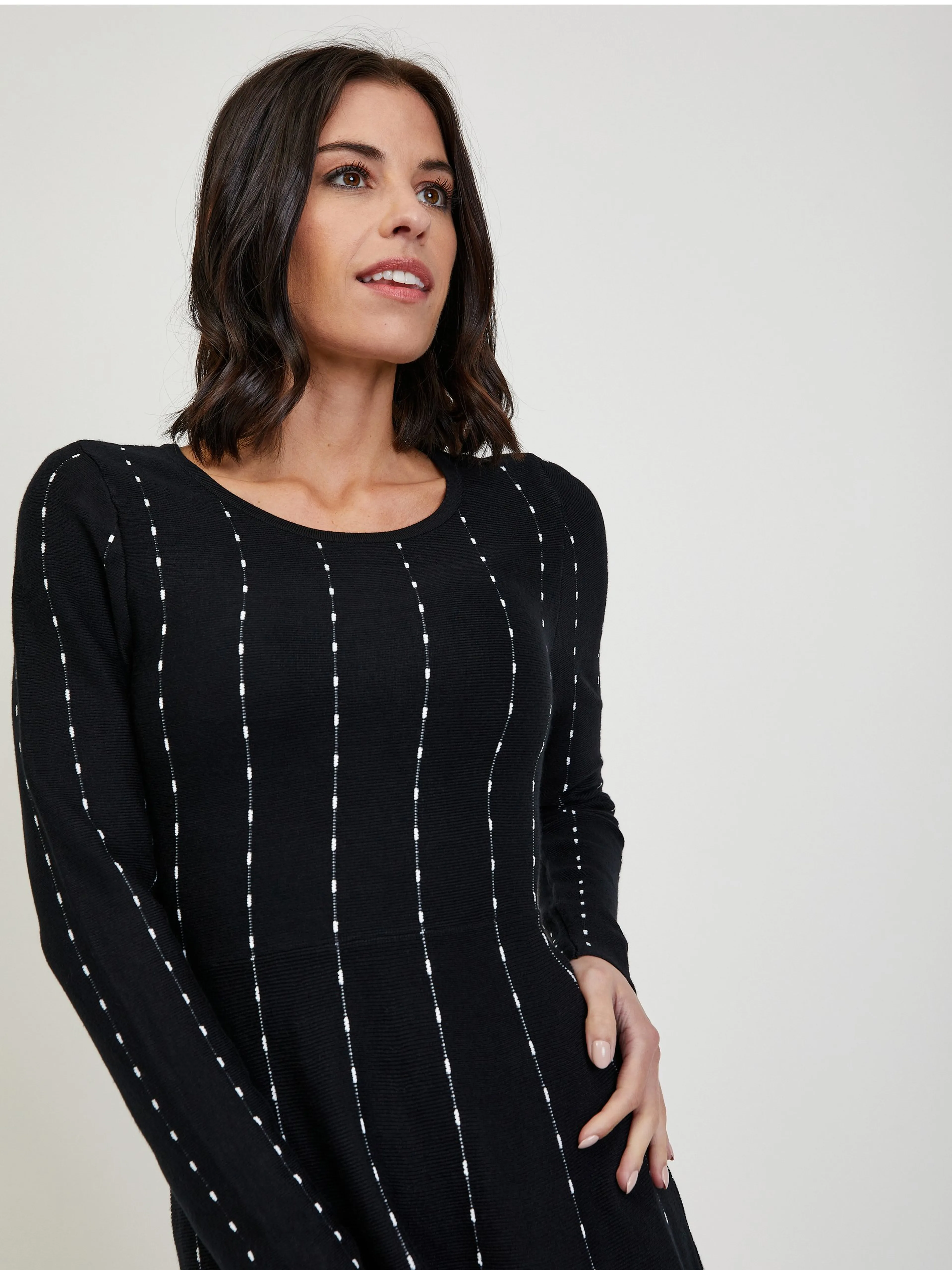Schwarz gemustertes Damen-Pulloverkleid ORSAY