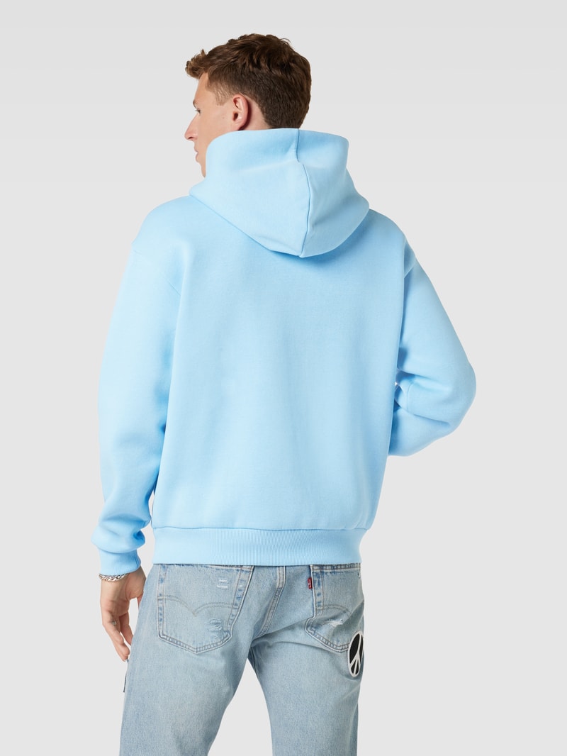 Sweatjacke mit Kapuze in hellblau