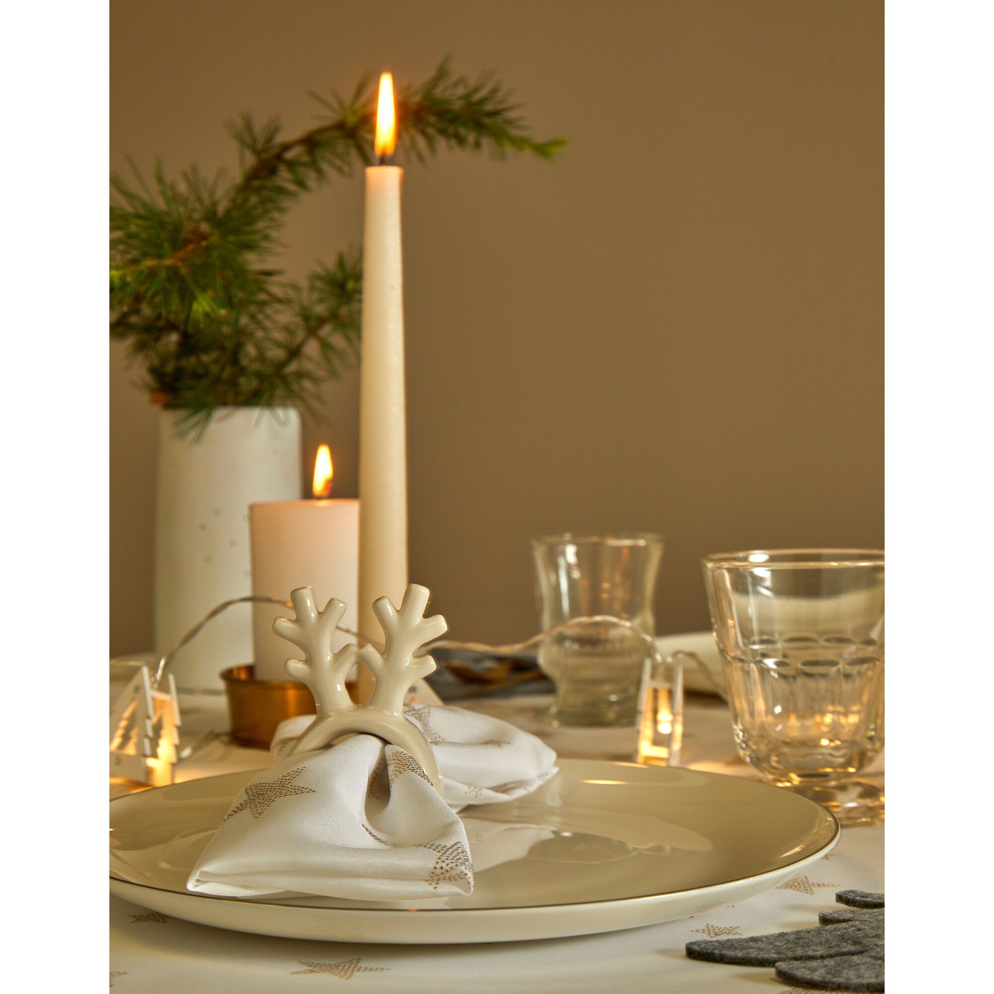 Lot de 4 ronds de serviette renne en porcelaine