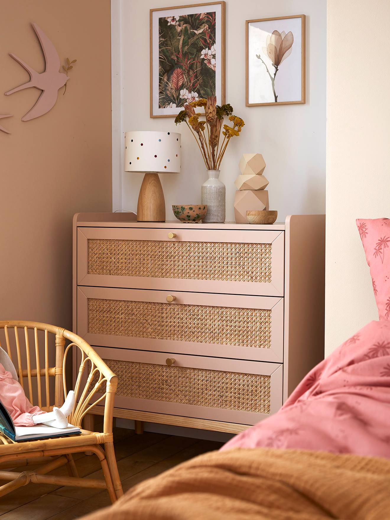 Vertbaudet Kinderzimmer Kommode mit Rattan POESIE - rosa/natur