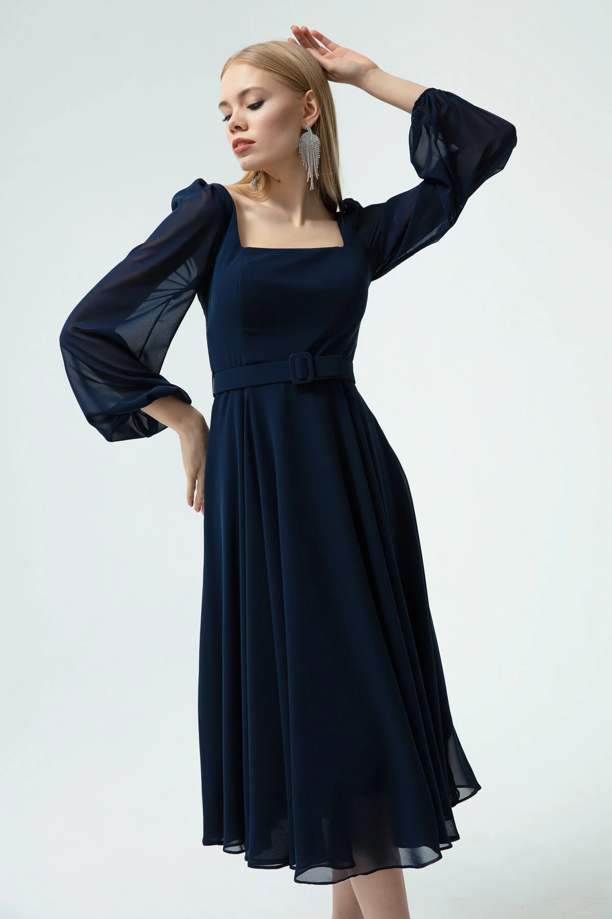 Lafaba  Marineblaues Abendkleid aus Midi-Chiffon mit quadratischem Kragen und Gürtel für Damen