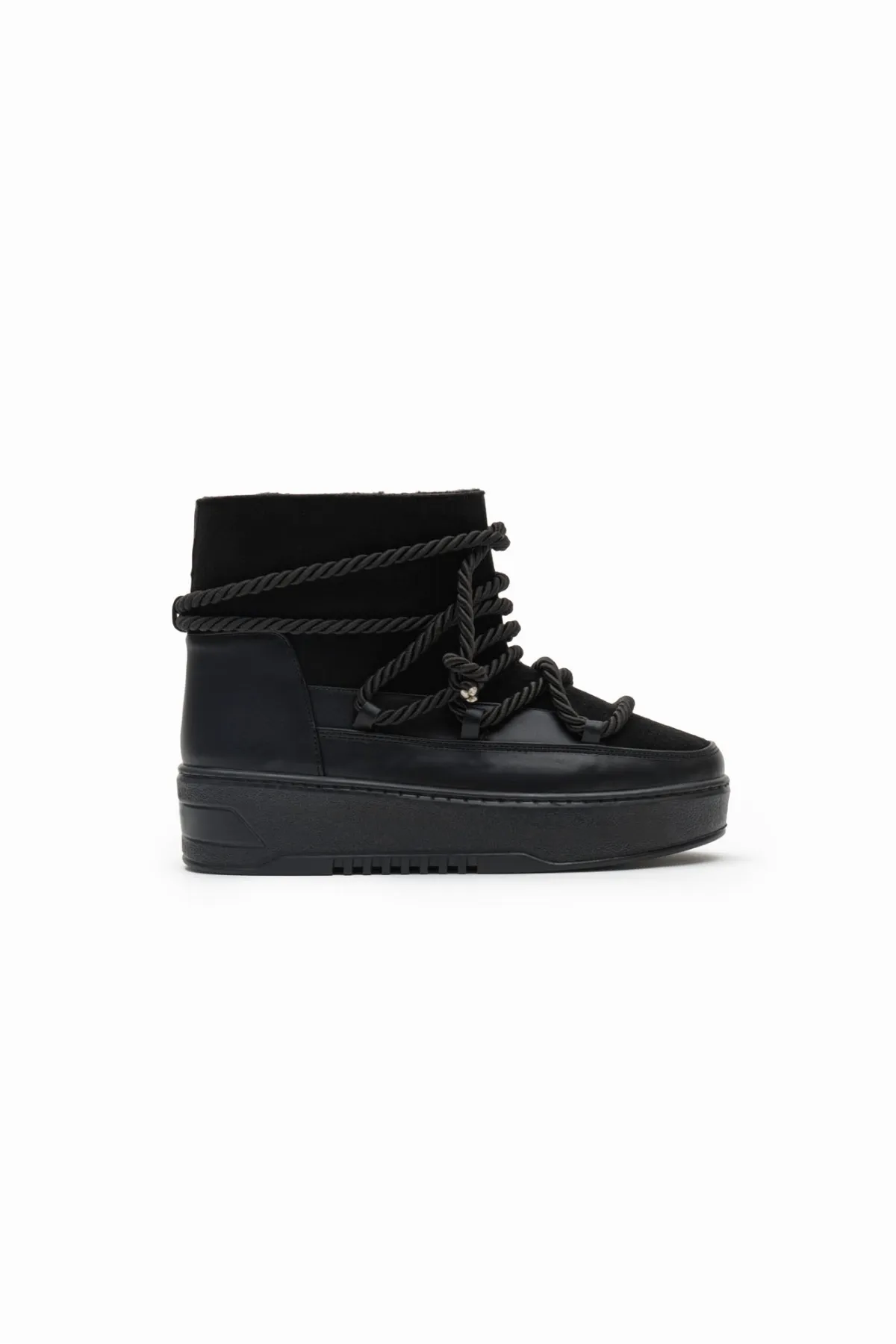 NİŞANTAŞI SHOES  Wollige Damenstiefel aus schwarzem Wildleder mit Seildetail und Lammfell und flacher Sohle