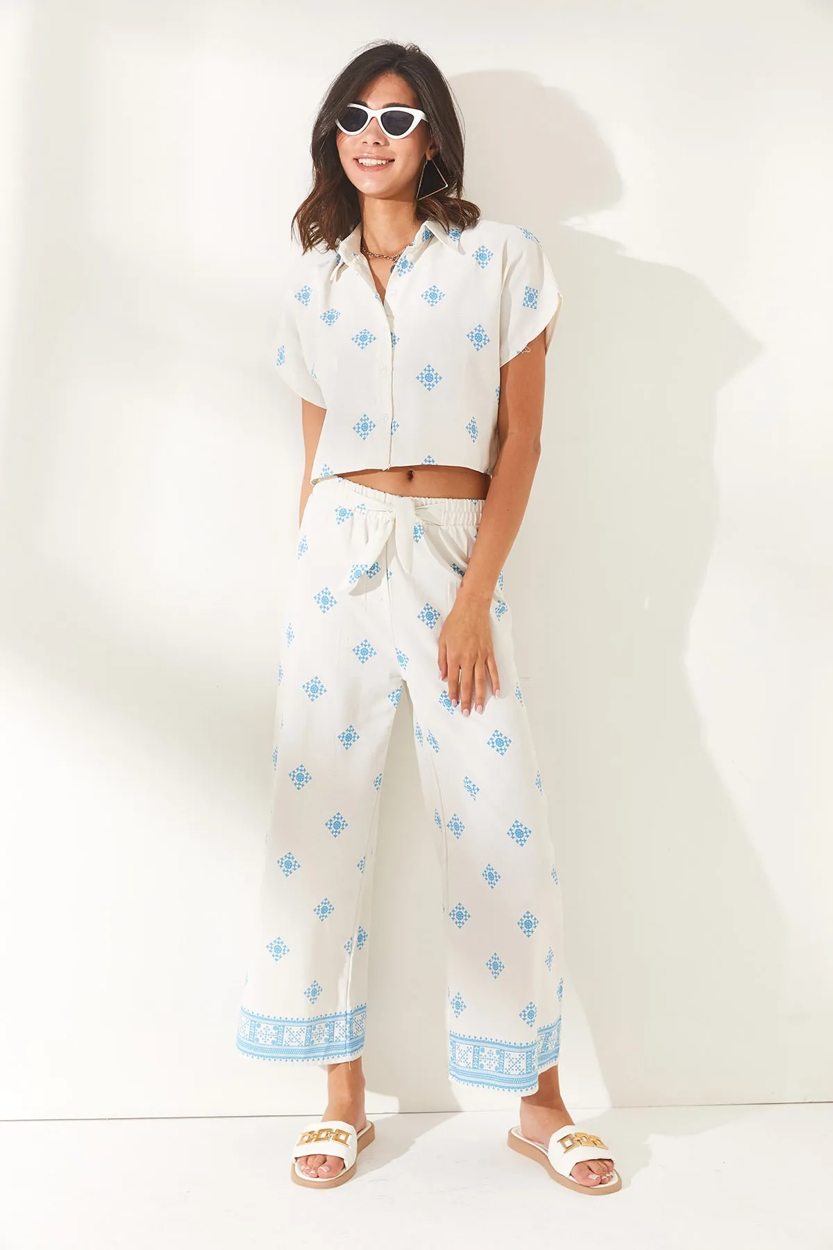 Olalook  Blaues Damen-Set aus Oberteil, Hemd und Hose aus Leinenmischung TKM-19000202