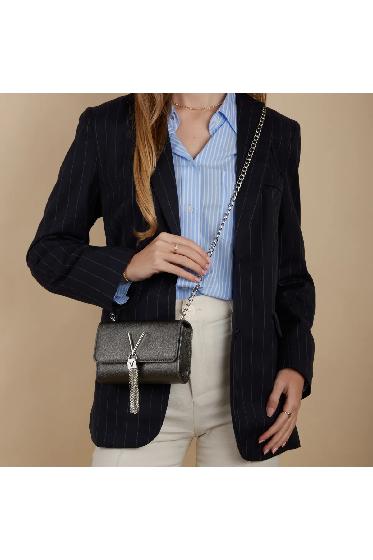 Valentino Bags  Divina Grijze Umhängetasche VBS5QY03GLICANNAFUCIL