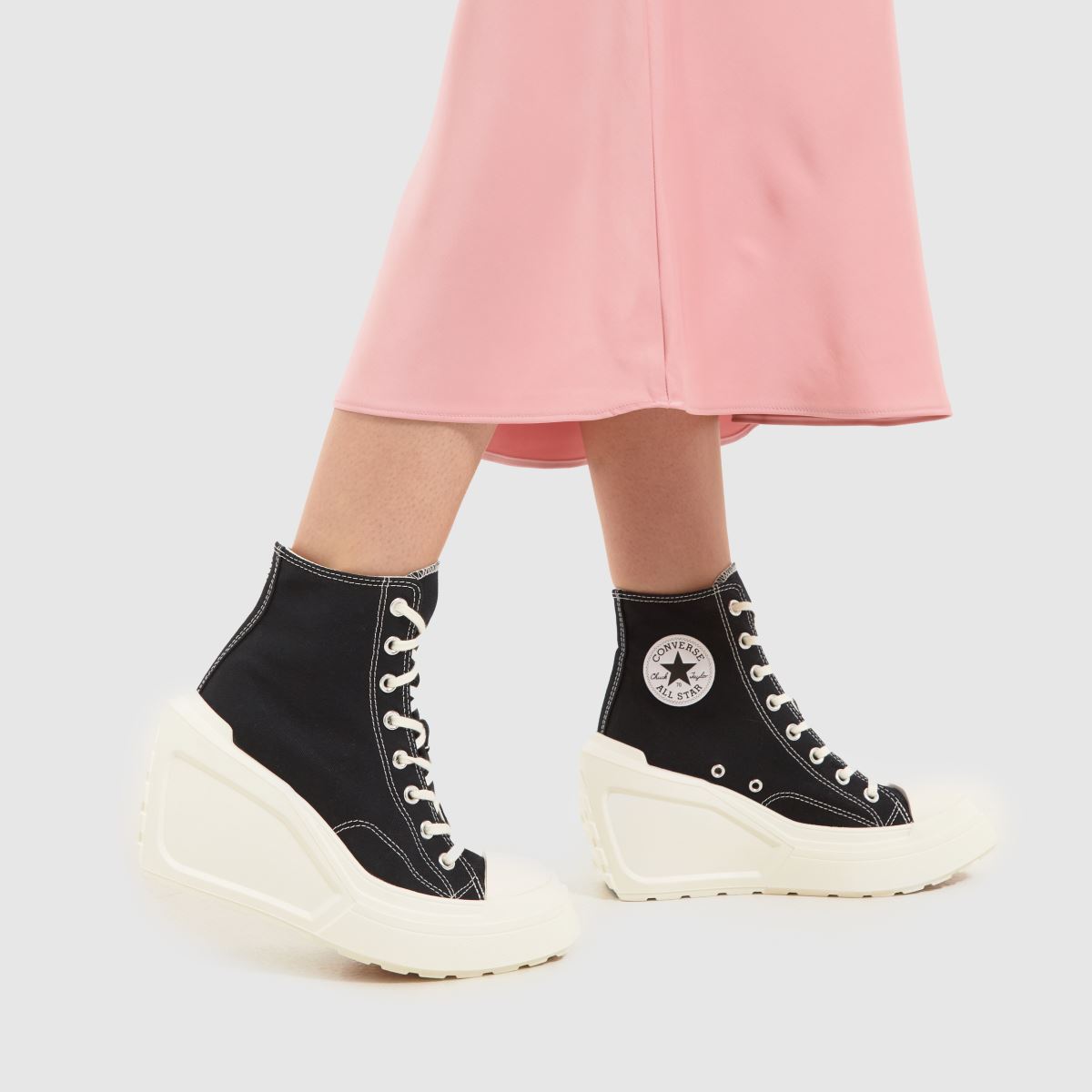 Converse Chuck 70 De Luxe Wedge Superge v črni barvi