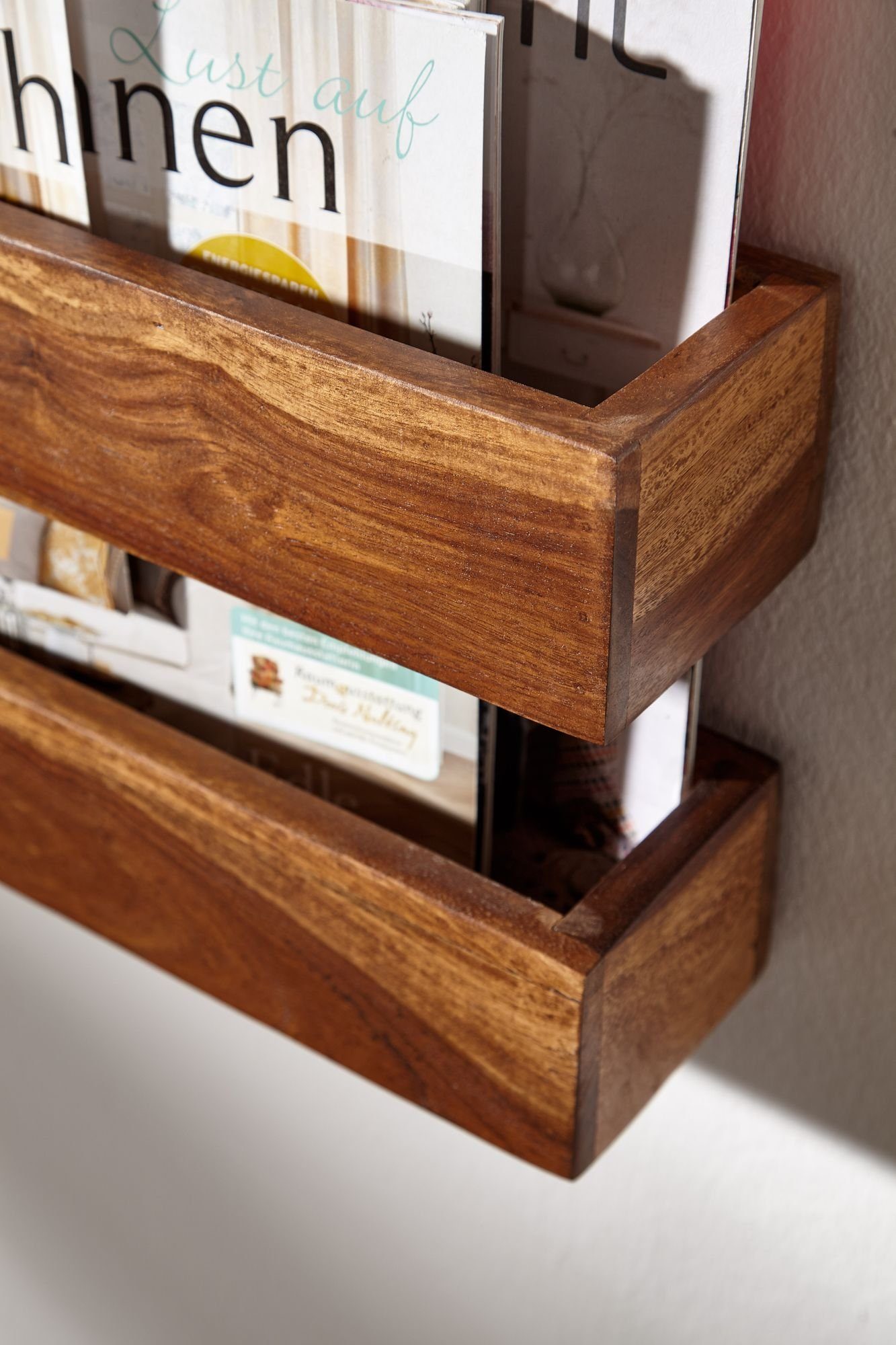FINEBUY Zeitungsständer SuVa2484_1 (Sheesham Massivholz 30x72x10 cm mit 2 Ablagen), Zeitschriftenständer Wand, Zeitungshalter Modern