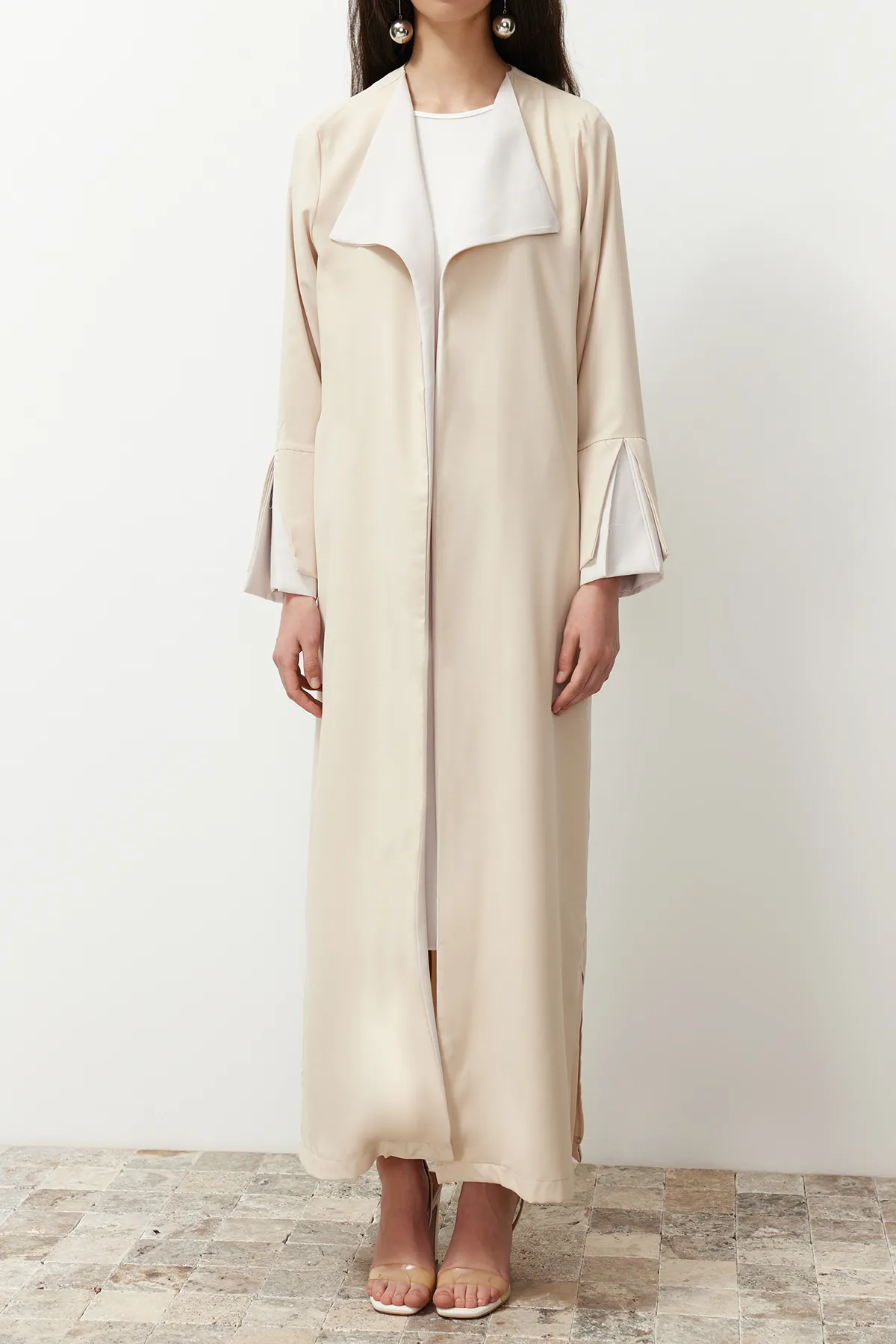 Trendyol Modest  Steinfarbene, lange, gewebte Aerobin-Kappe & Ferace & Abaya TCTSS24KF00011