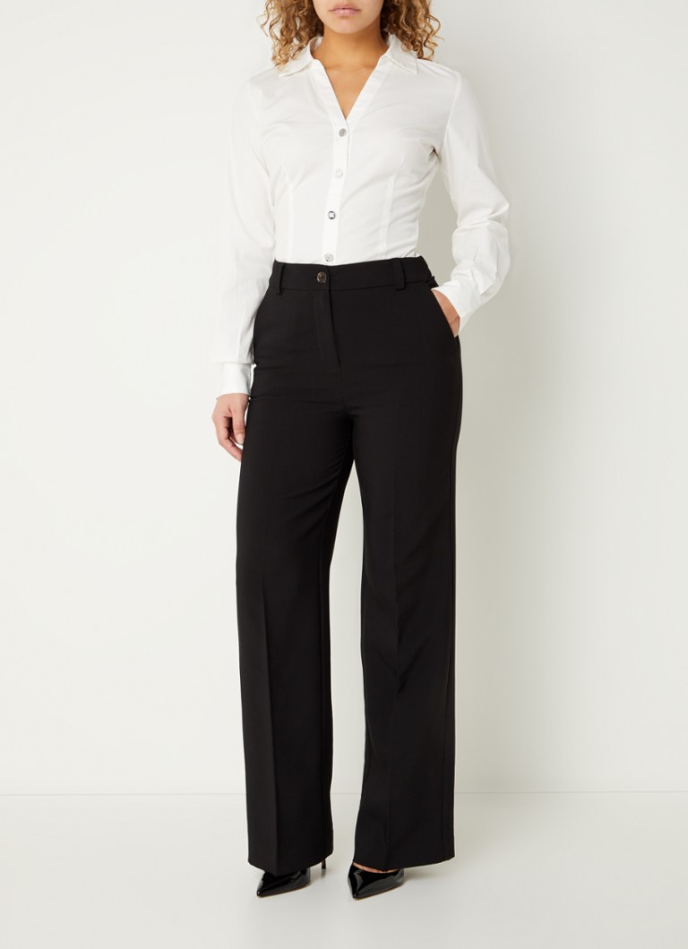 NIKKIE Arlington blouse bodysuit with V-neck