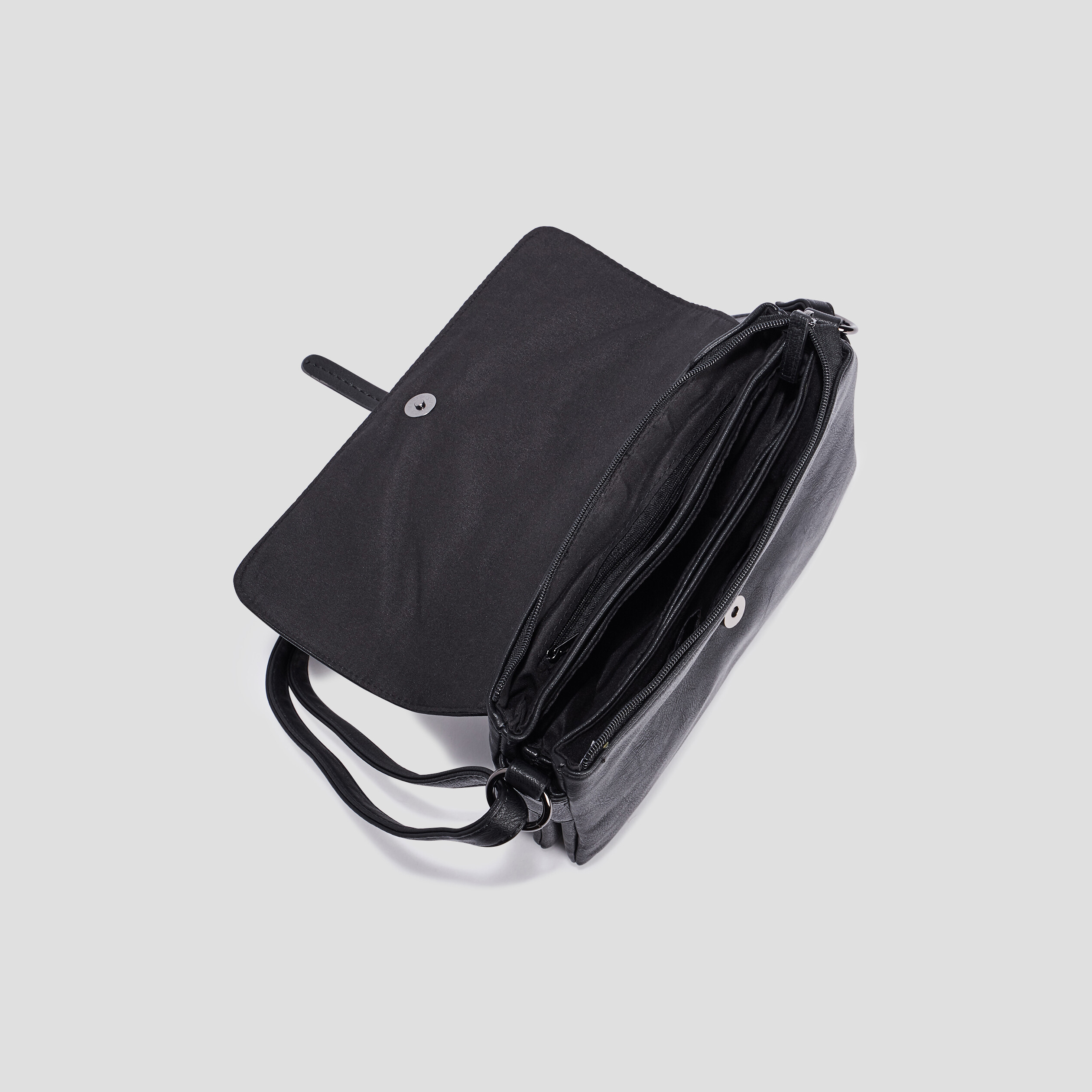 Sac bandoulière à rabat rectangulaire noir femme | La Halle