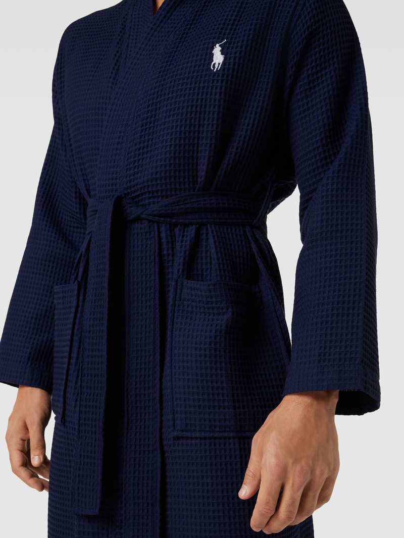 Bademantel mit Label-Stitching Modell 'WAFFLE' in dunkelblau