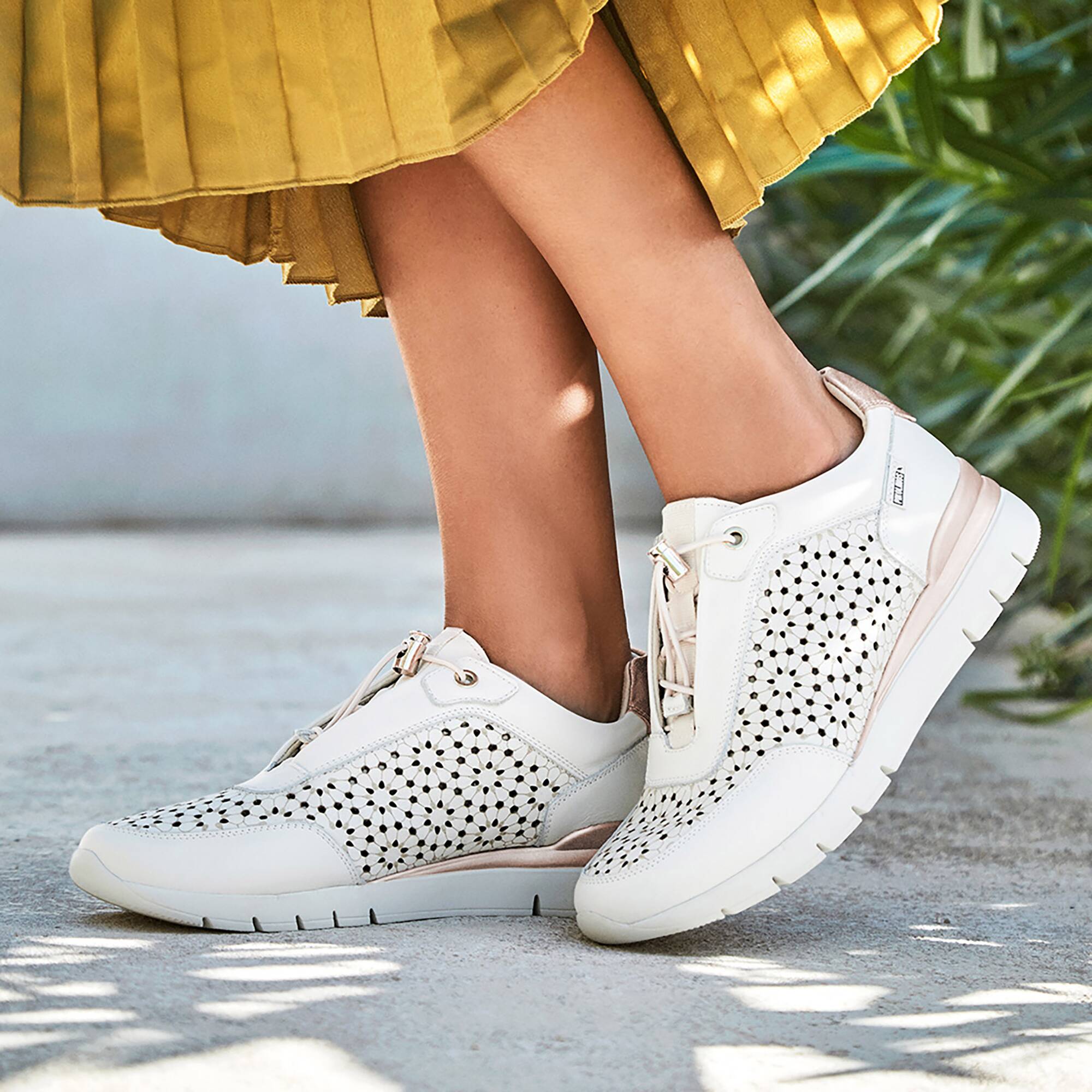 Damessneakers met leren details - NATA