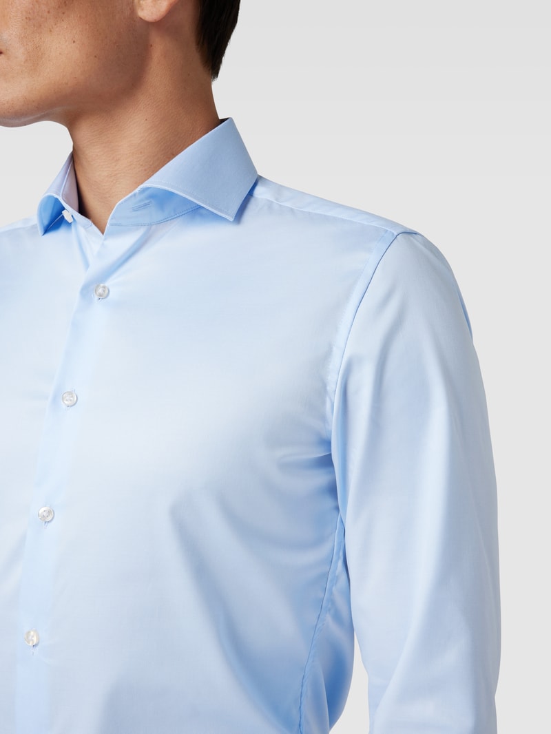Slim Fit Business-Hemd mit Haifischkragen in bleu
