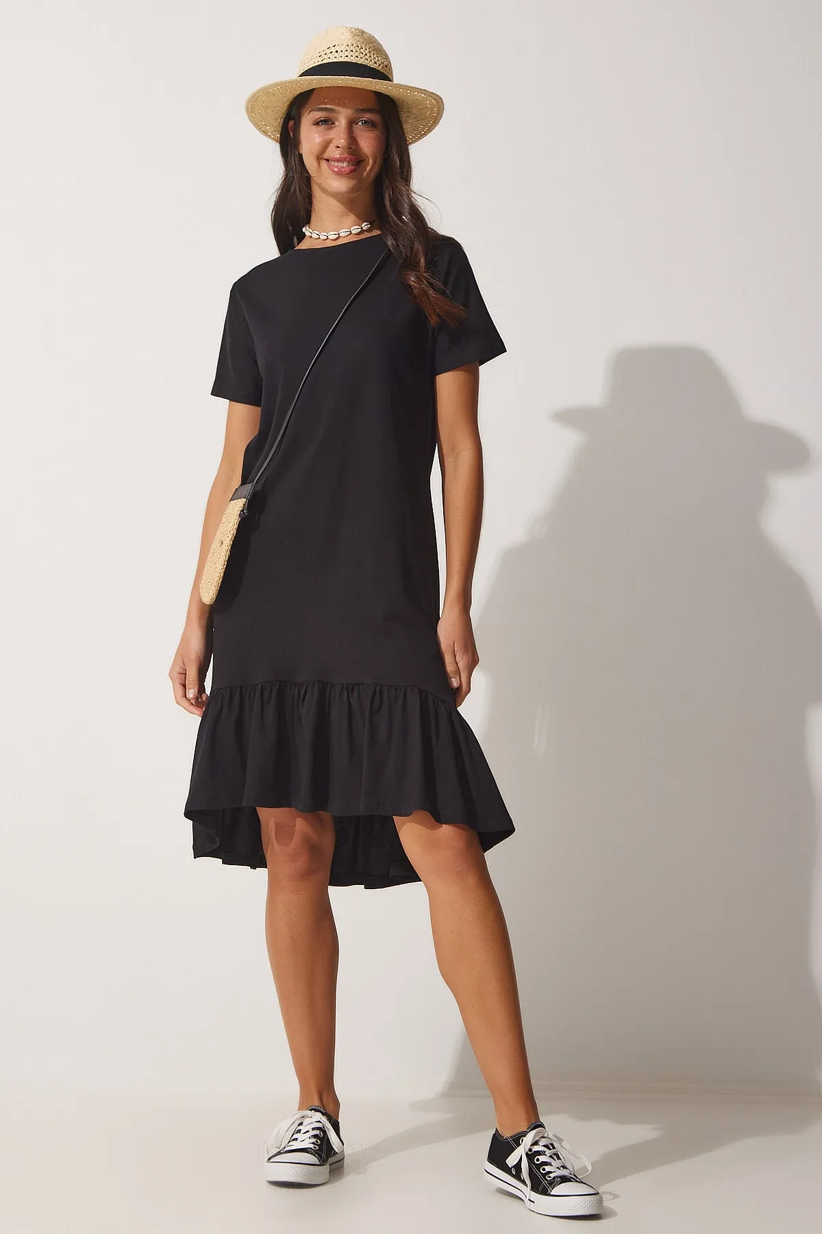 Happiness İstanbul  Schwarzes Volant-Sommer-Viskose-Strickkleid für Damen AP00186