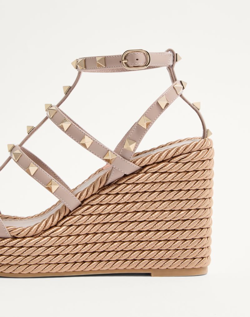 Rockstud kilehæl med 95 mm kalveskindsremme