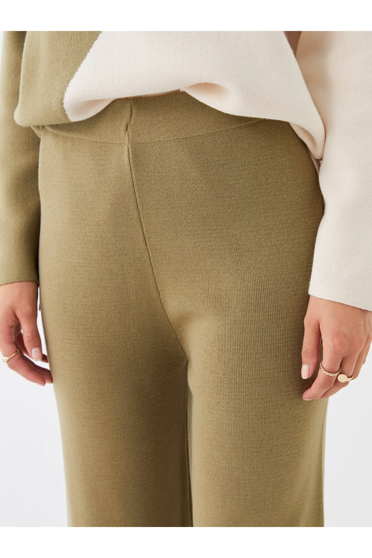 LC Waikiki  Gerade Damen-Strickhose mit weitem Bein und elastischem Bund