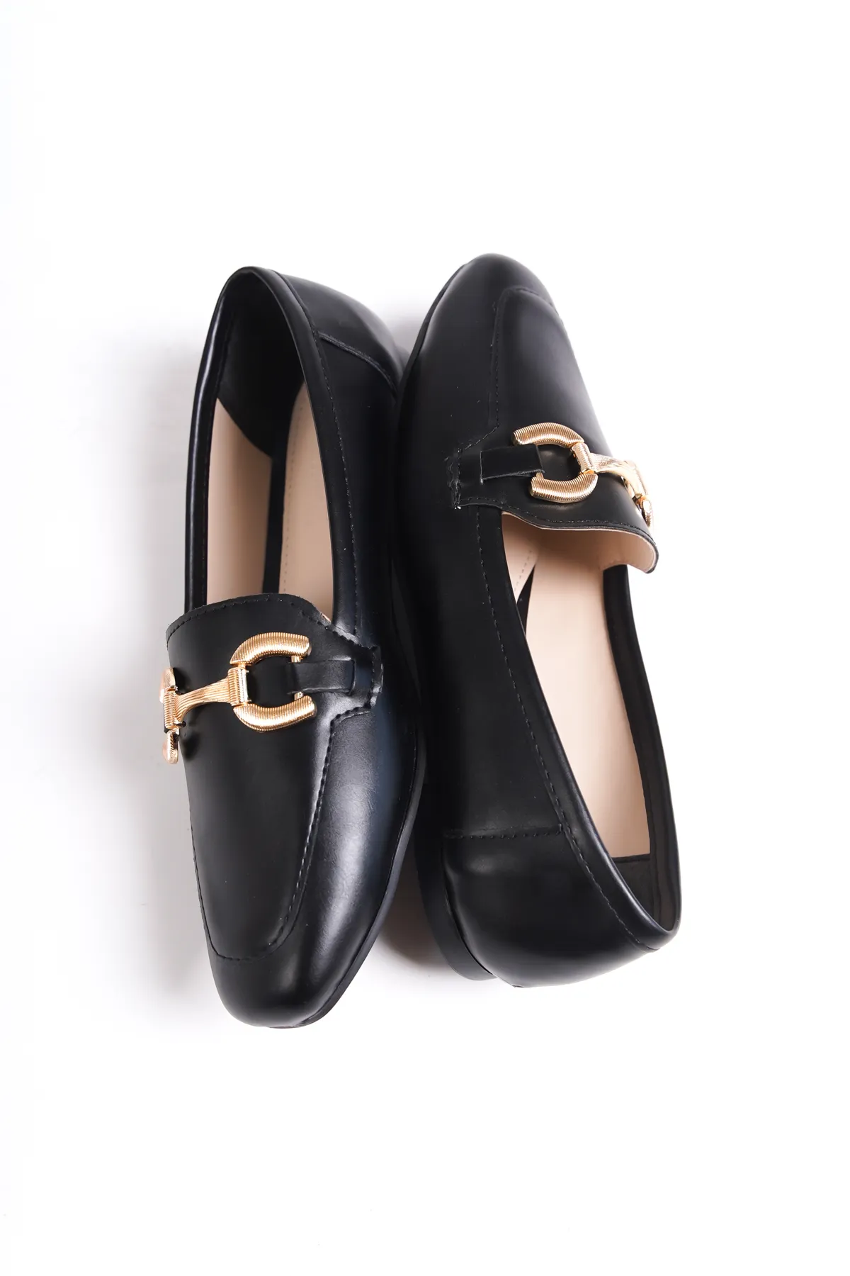 Capone Outfitters  Damen-Loafer mit Schnallenzubehör vorne